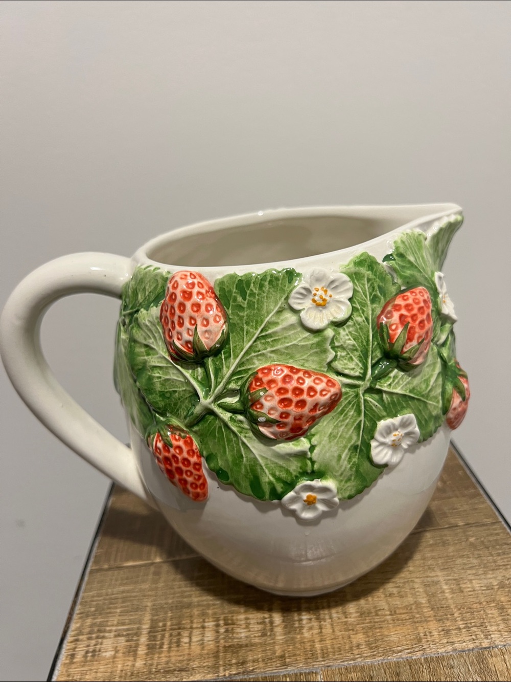 Vintage Hand-Painted Italian Majolica Strawberry Ceramic Pitcher‎
